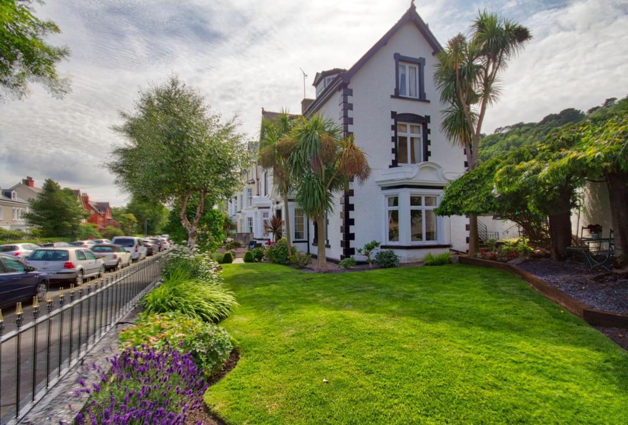 Holcombe House Guest House Llandudno Esterno foto