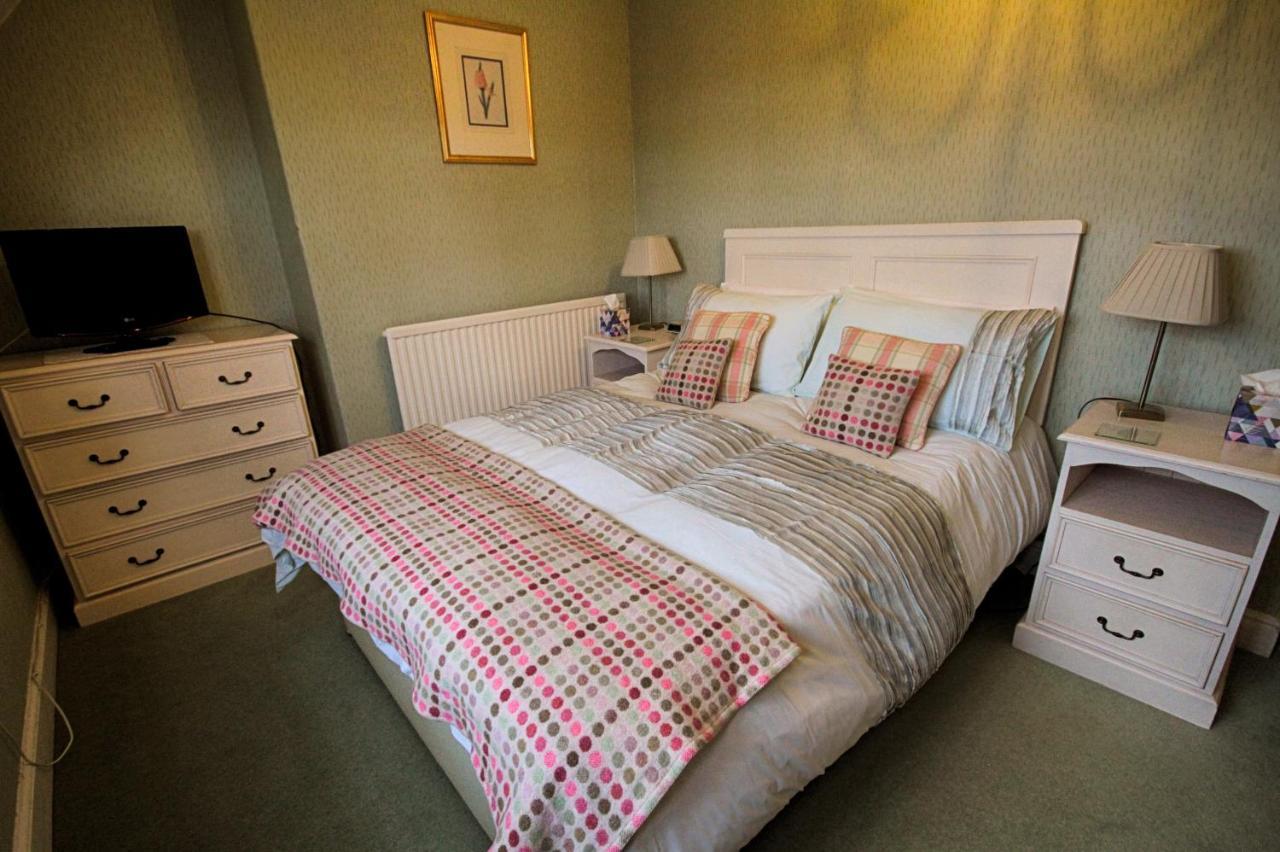 Holcombe House Guest House Llandudno Esterno foto