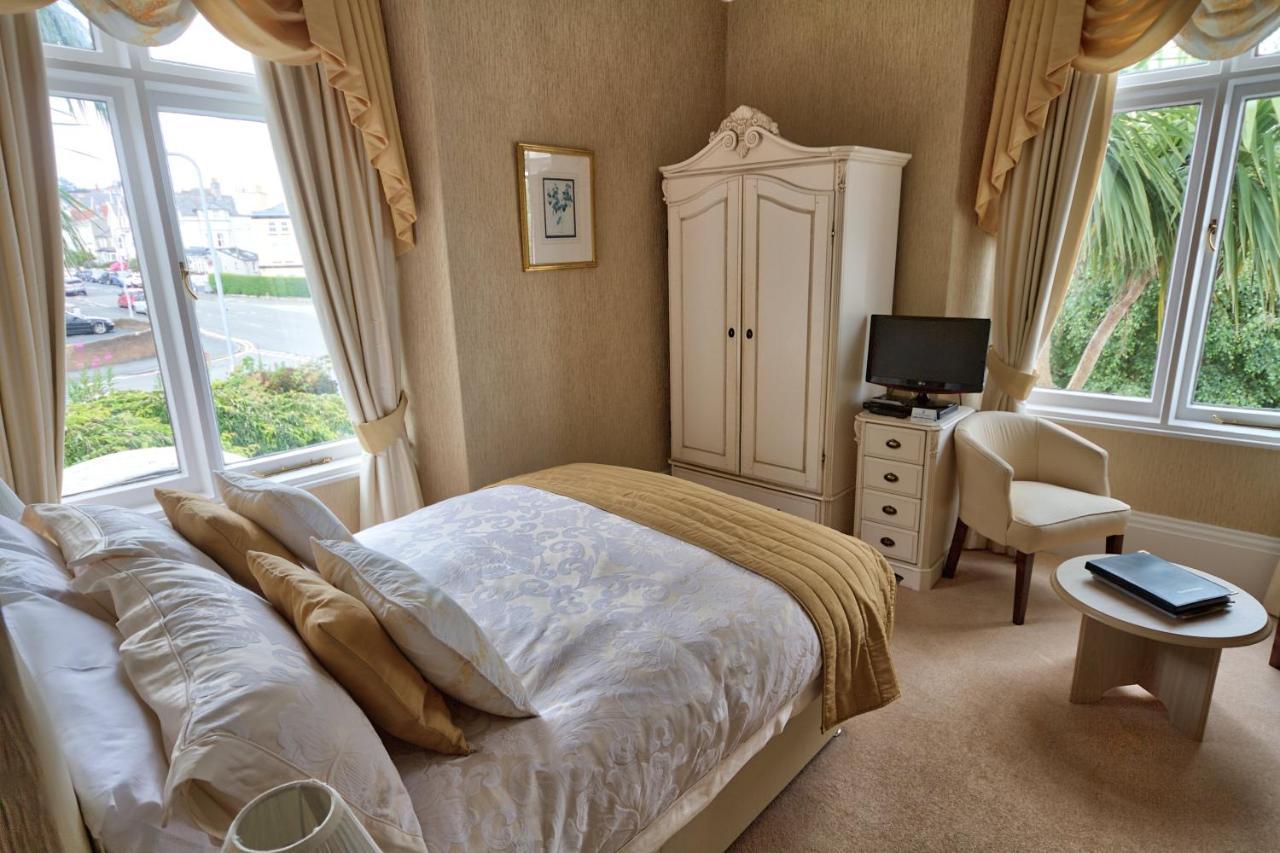 Holcombe House Guest House Llandudno Esterno foto