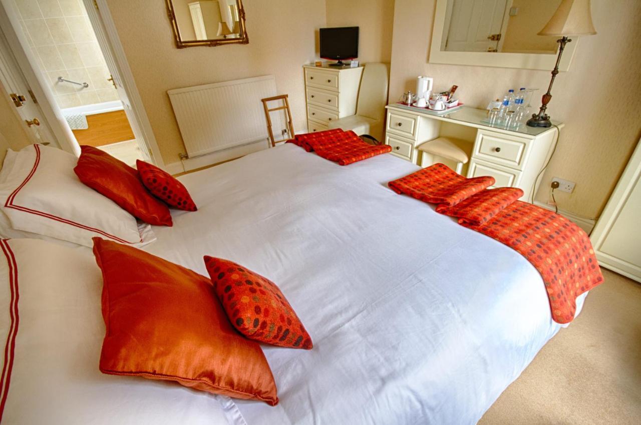 Holcombe House Guest House Llandudno Esterno foto