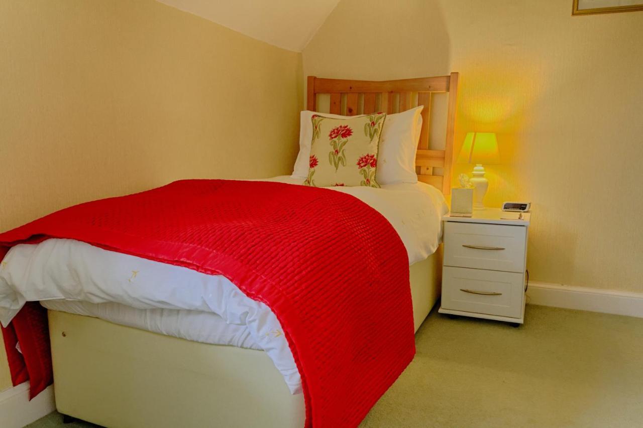 Holcombe House Guest House Llandudno Esterno foto