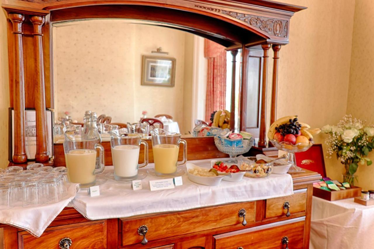 Holcombe House Guest House Llandudno Esterno foto