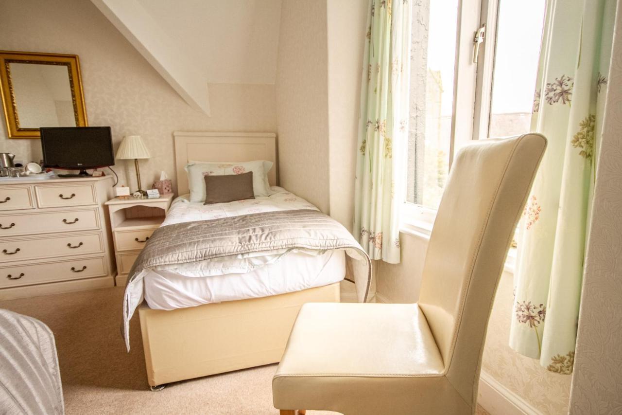 Holcombe House Guest House Llandudno Esterno foto