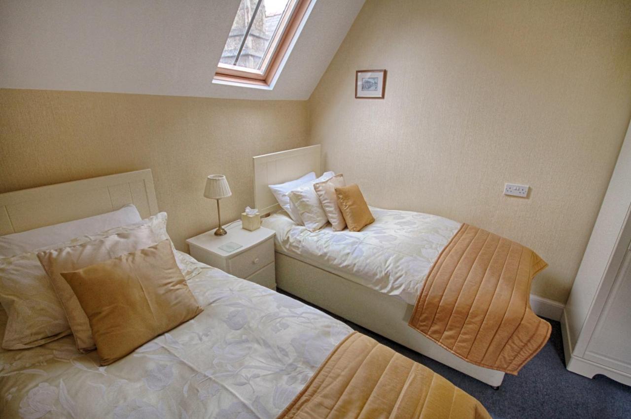 Holcombe House Guest House Llandudno Esterno foto