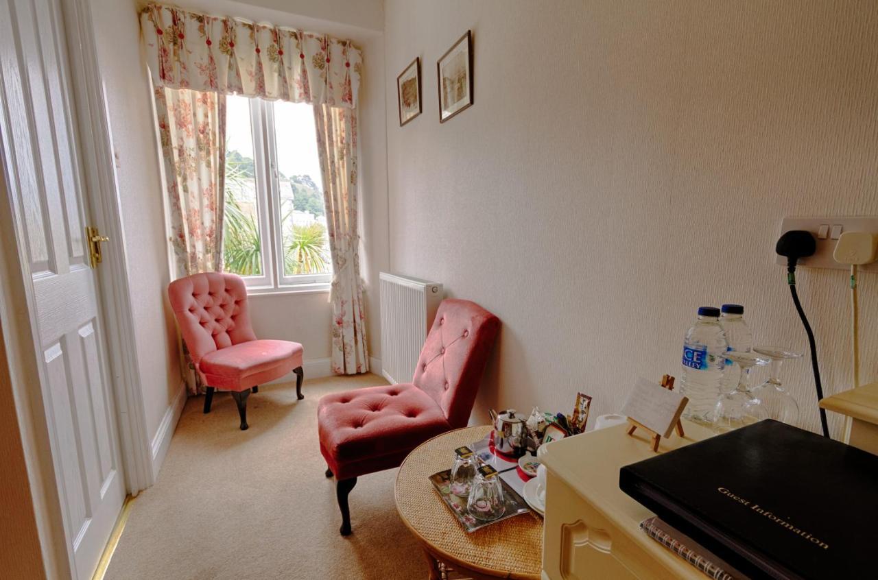 Holcombe House Guest House Llandudno Esterno foto
